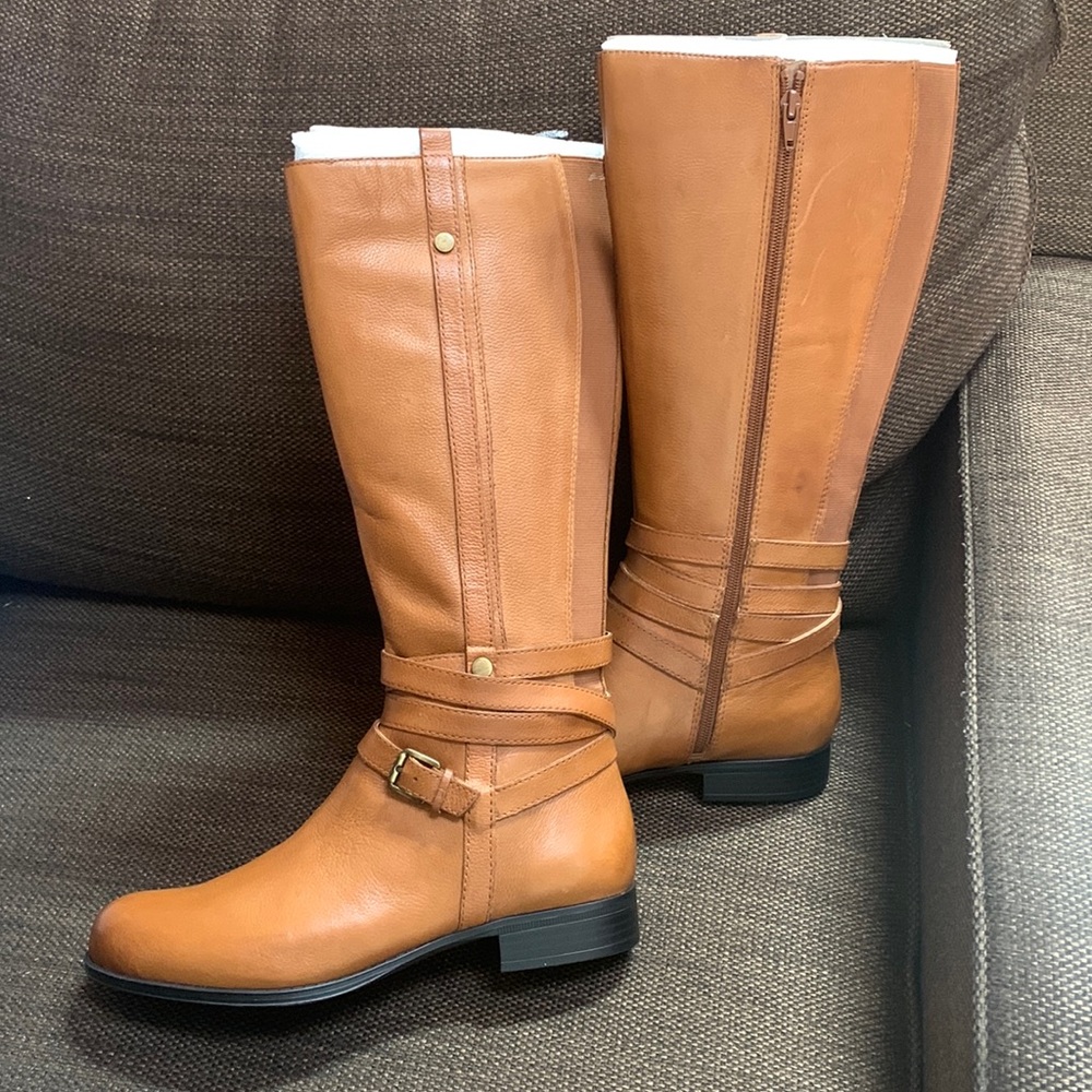 BRAND NEW!! Faux leather boots